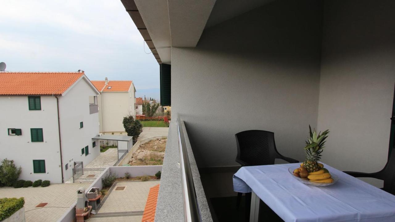 Apartments Vabec Malinska Buitenkant foto